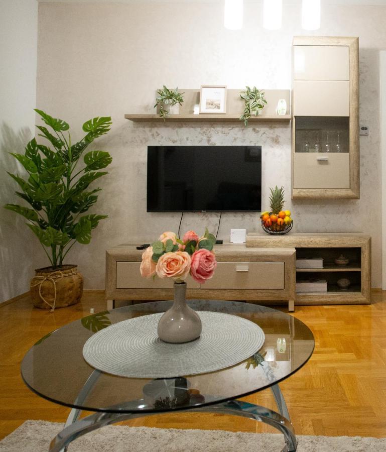 Apartman Sunset Sremska Mitrovica Exteriér fotografie